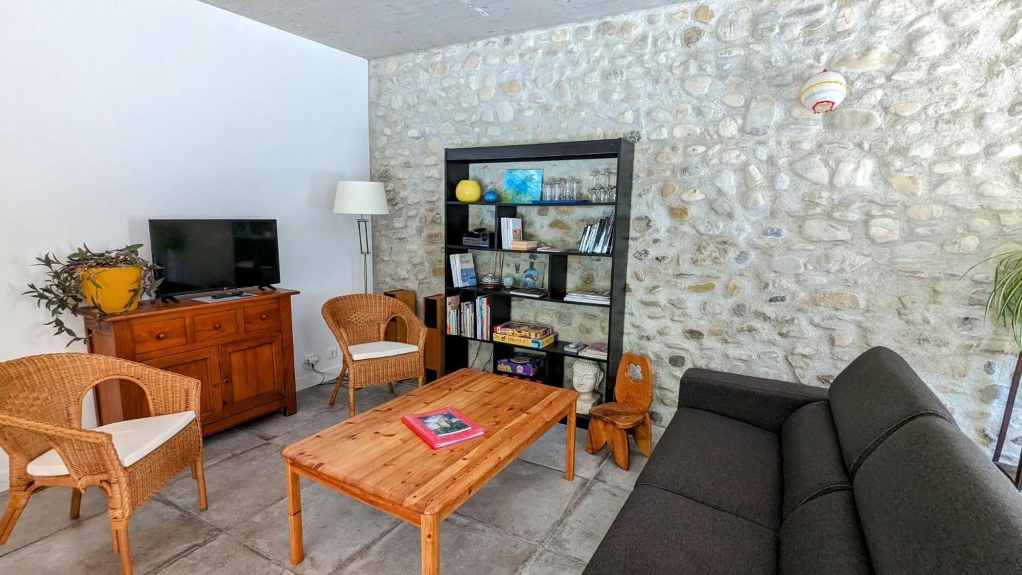 Rez-De-Jardin Independant Dans Ferme Maraichere Bio Avec Grand Jardin Privatif Clos Et Arbore Crest Dış mekan fotoğraf